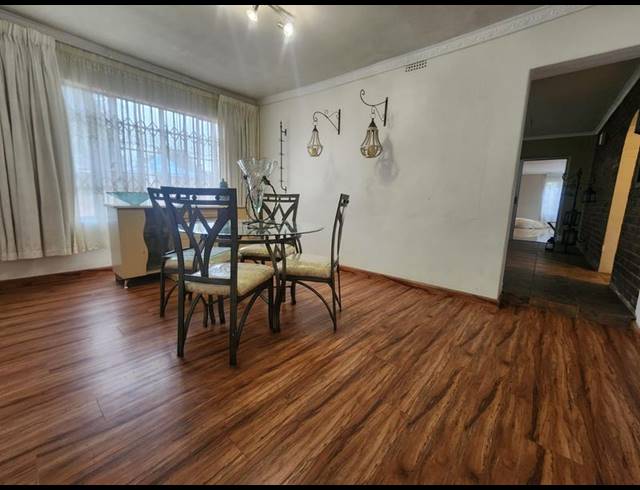 4 BEDROOM HOUSE FOR SALE IN GENL ALBERTS PARK